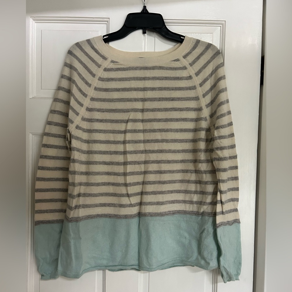 Vince cream/grey/mint wool and cashmere pullover sweater size medium